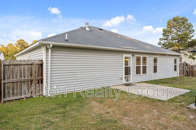 Building Photo - 111 Angel Oak Dr