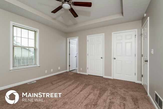 Building Photo - 9901 Lancewood Rd