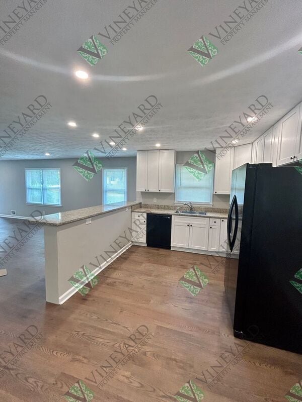 Building Photo - 993 Walnut Cir SW