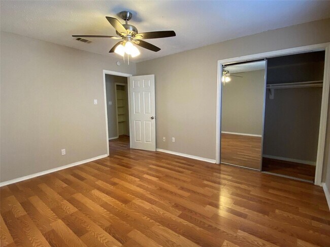 Building Photo - 3047 Olympia Drive