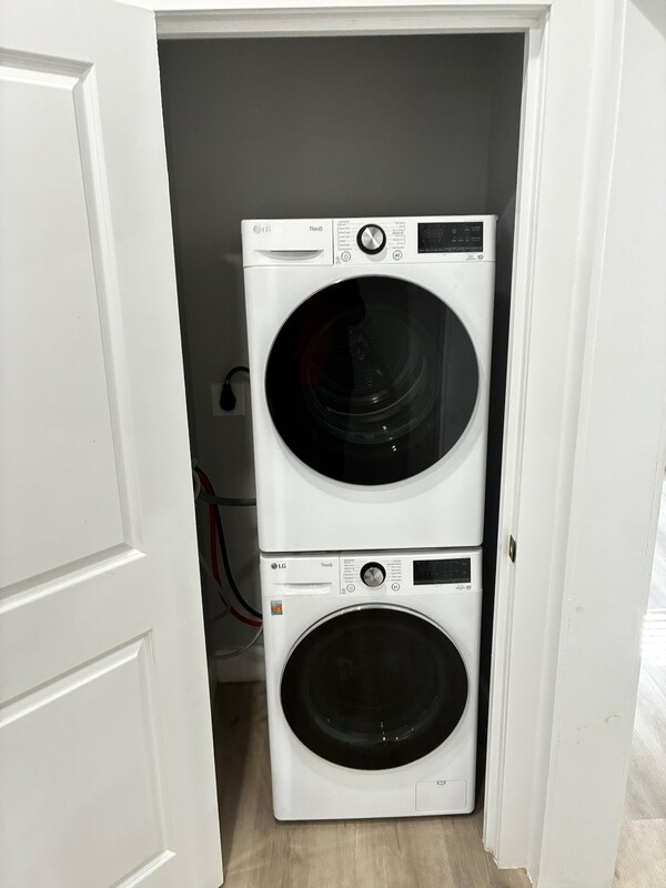 Building Photo - 2738 Riverside Ave