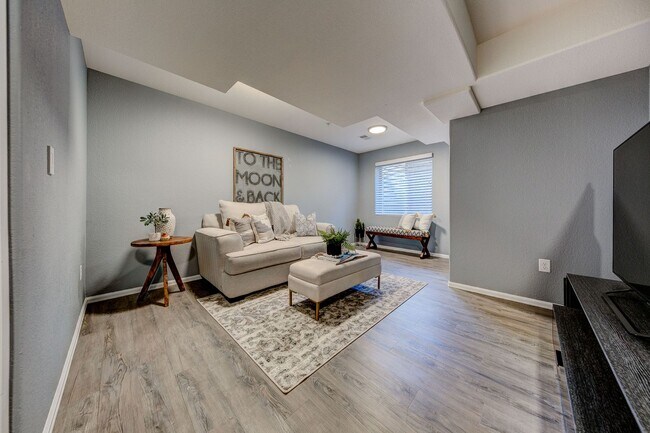 Building Photo - 2963 Denver Dr