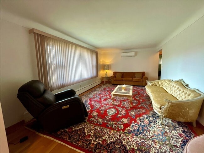 Building Photo - 92 Vestal Ave