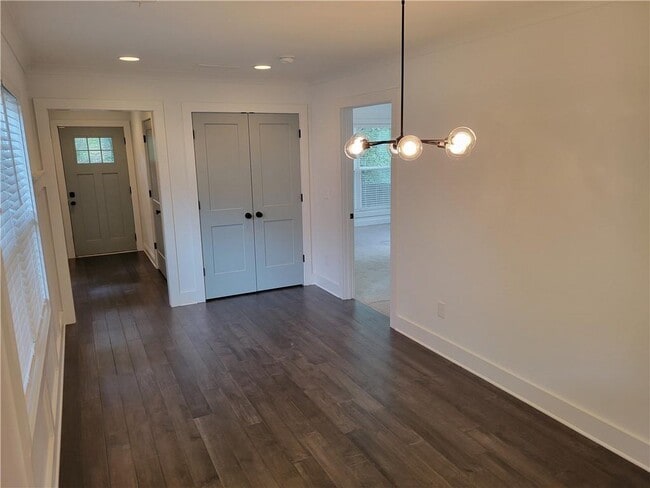 Building Photo - 1740 Madrona St NW