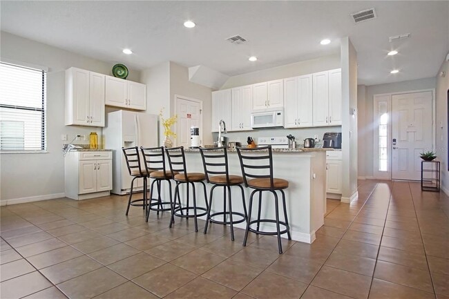 Building Photo - 2545 Rosemont Cir