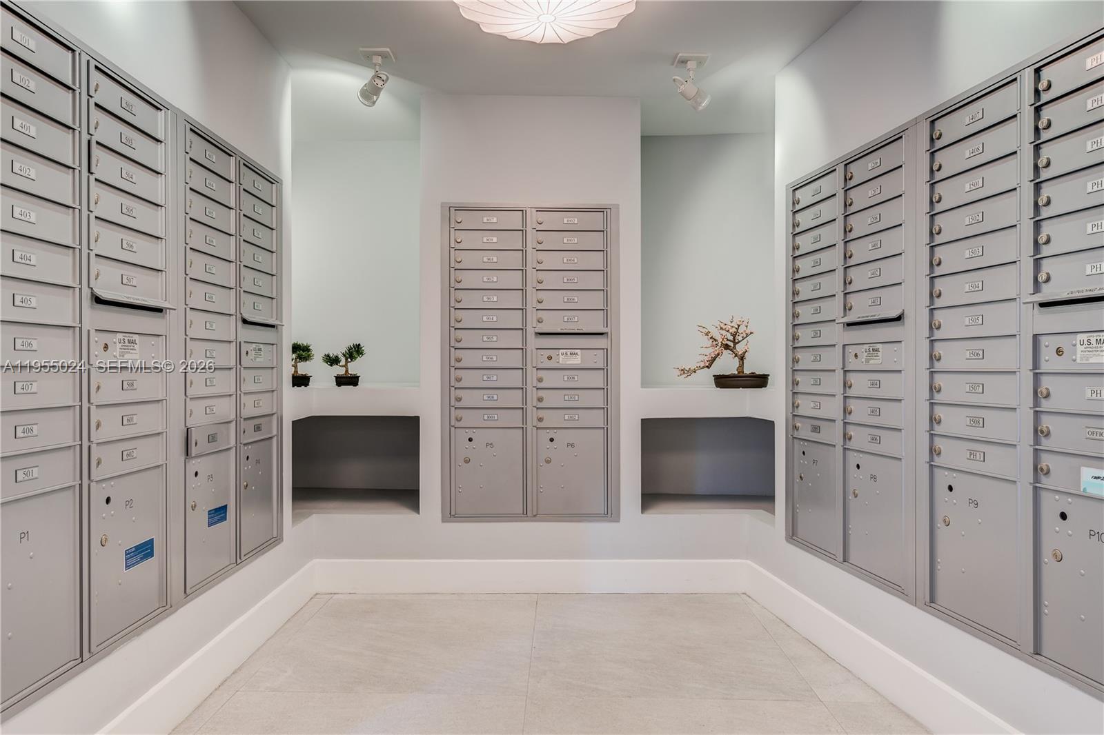 Building Photo - 6700 Indian Creek Dr