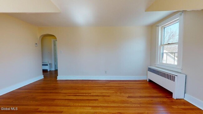 Building Photo - 63 Wellington Ave