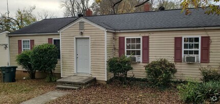 Building Photo - 2 Bedroom Duplex