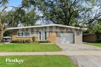 Building Photo - 484 Talala St