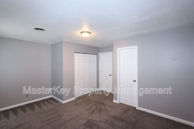 Building Photo - 1242 Donaldson Ct