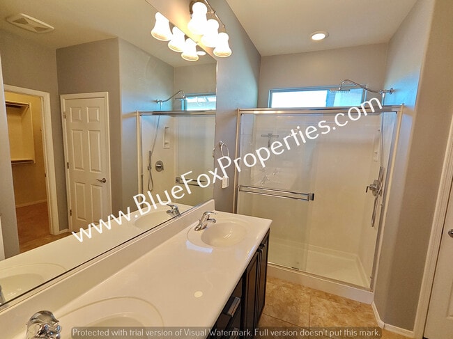 Building Photo - 11007 E White Sage Dr