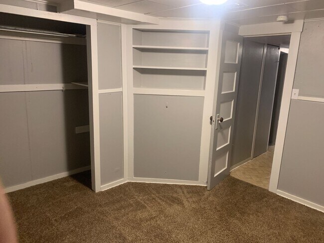 Building Photo - 615 19th St