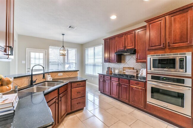Building Photo - 3303 Aspenbrook Ct