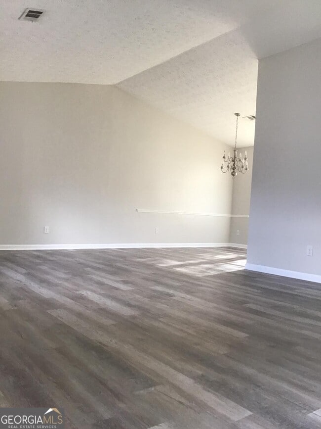 Building Photo - 6345 Peppermill Ln