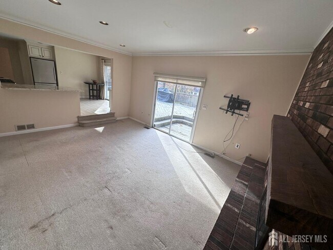 Building Photo - 4 Eric Ln