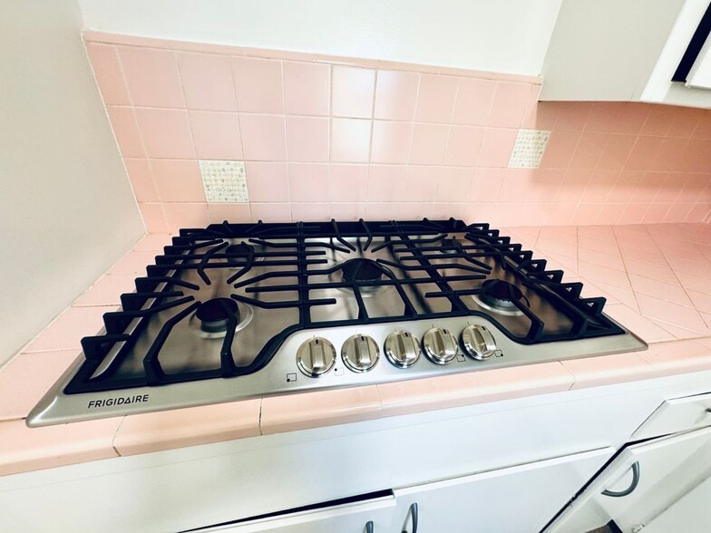 Building Photo - 757 Ocean Ave