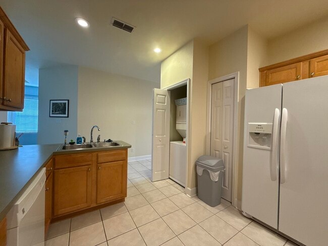 Building Photo - 5508 Hampton Woods Way