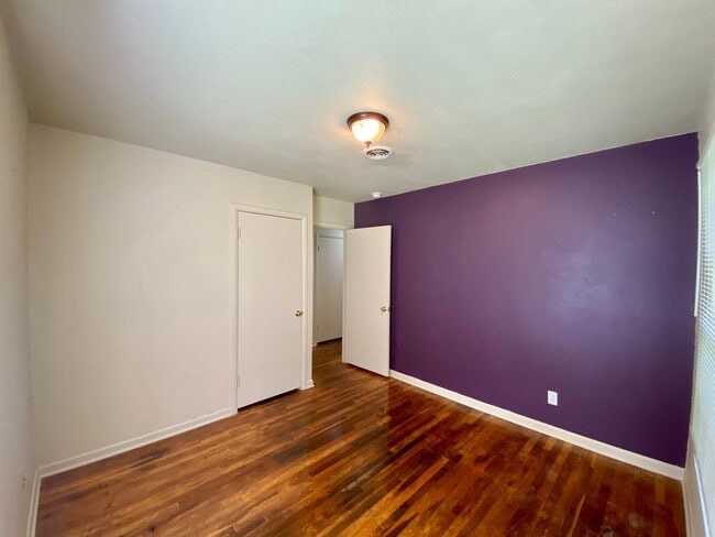 Building Photo - Available June 29: 4 Bedroom Unit in Estab...
