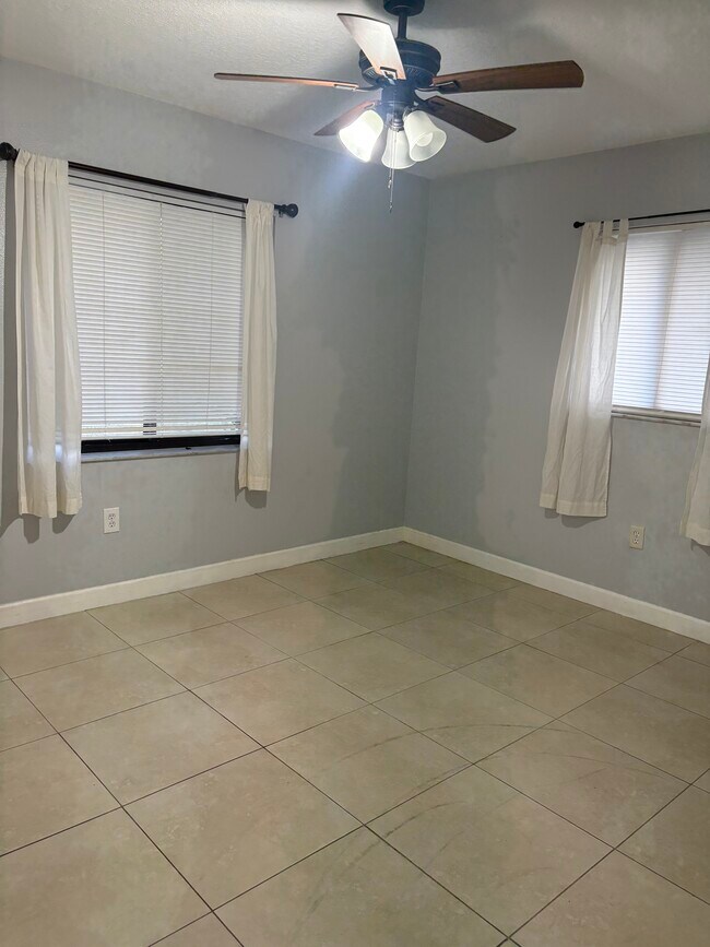 Building Photo - 6356 5th St Cir E