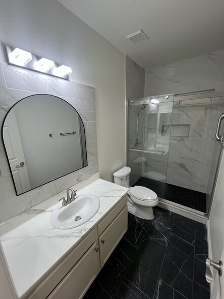 Hallway bathroom - 2493 W Richmar Ave