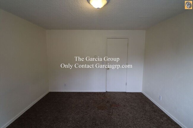 Building Photo - 581 Holmes Ln