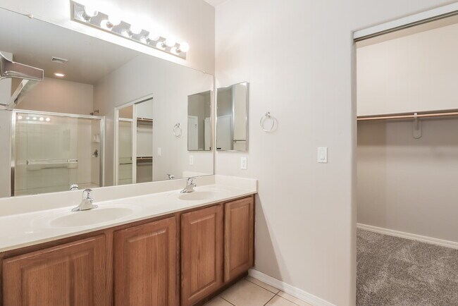 Building Photo - 59 W Calle Bayeta