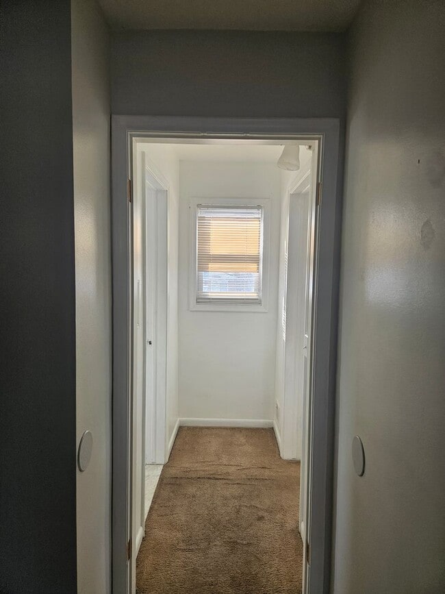 Building Photo - 19646 Fleetwood Dr