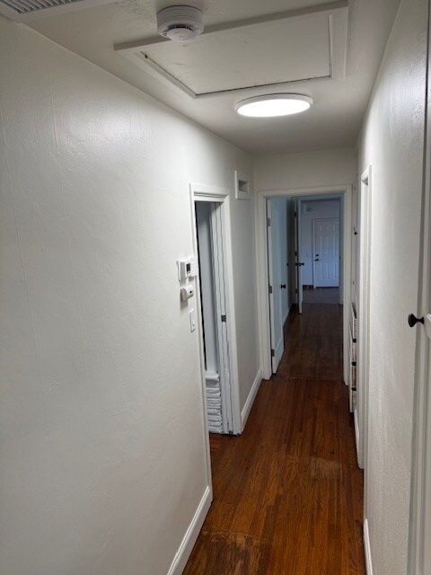 Building Photo - 2230 Alta Vista Dr