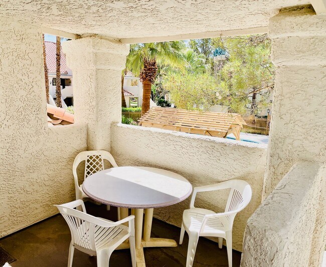 Building Photo - Coming Soon: Spacious, Fully Furnished 2 Bed, 2 Bath Condo in the Lakes!