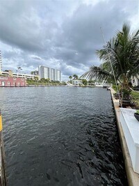 Building Photo - 3111 NE 29th St