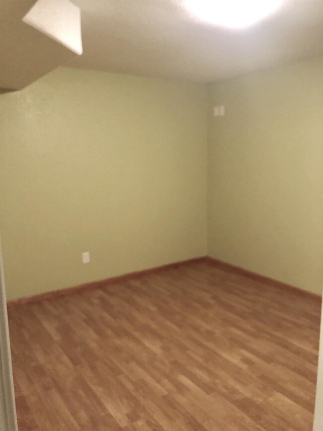 Building Photo - 2585 Clayton Cir