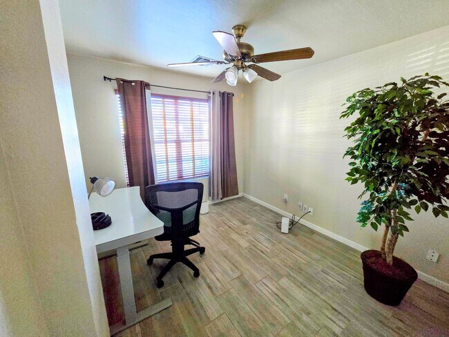 Building Photo - STUNNING 4 Bed, 2.5 Bath Oasis with Pool Your Dream Home Awaits!