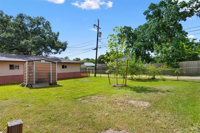 Building Photo - 3808 Avenue O