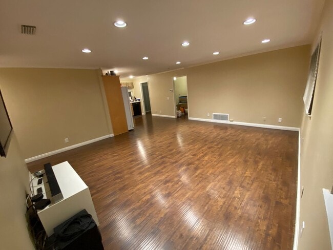 Building Photo - Lovely Cerritos Home!  ABC Unified!