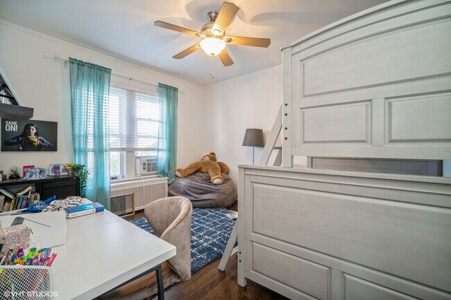 Building Photo - 1443 Bonnie Brae Pl