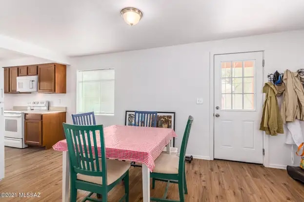 Building Photo - 2019 E Silver St