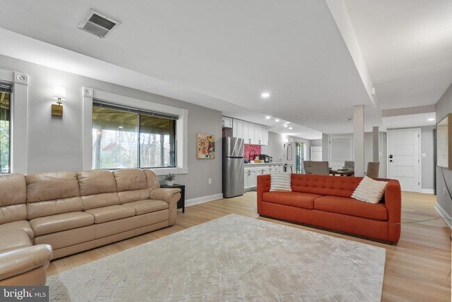 Building Photo - 1329 Colvin Forest Dr