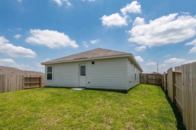 Building Photo - 640 Magnolia Creek Dr