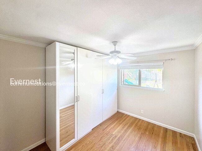 Building Photo - 108 Madora Pl