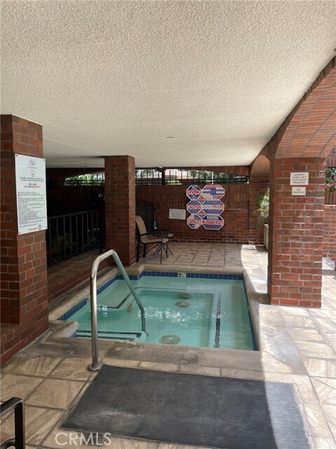 Building Photo - 200 N Swall Dr