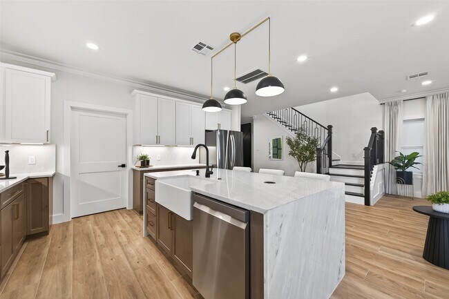 Building Photo - 12311 New Jordan Ln