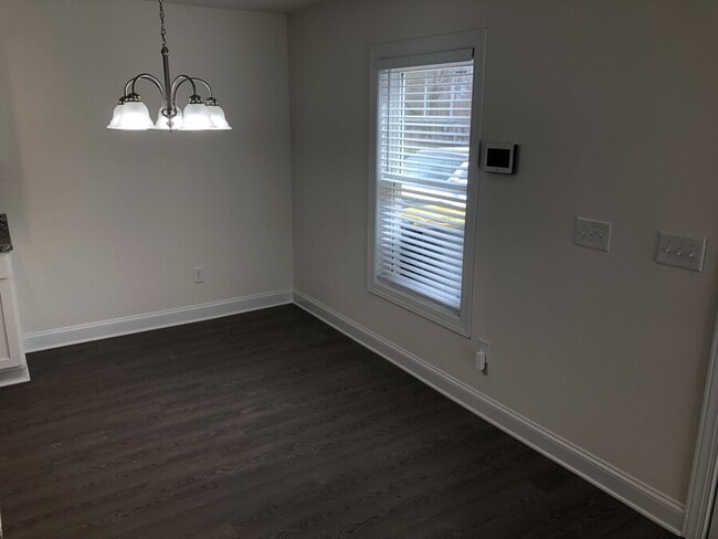 Building Photo - Irene Avenue, Duplex