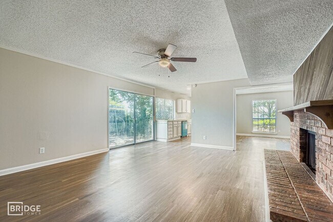 Building Photo - 9117 Fairmont Cir