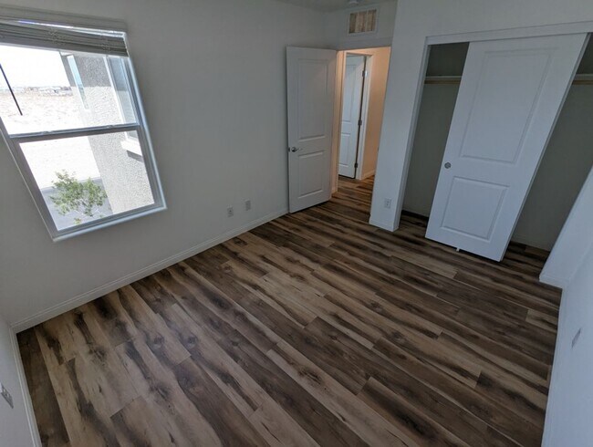 Building Photo - 12103 Mojave Gold Rd