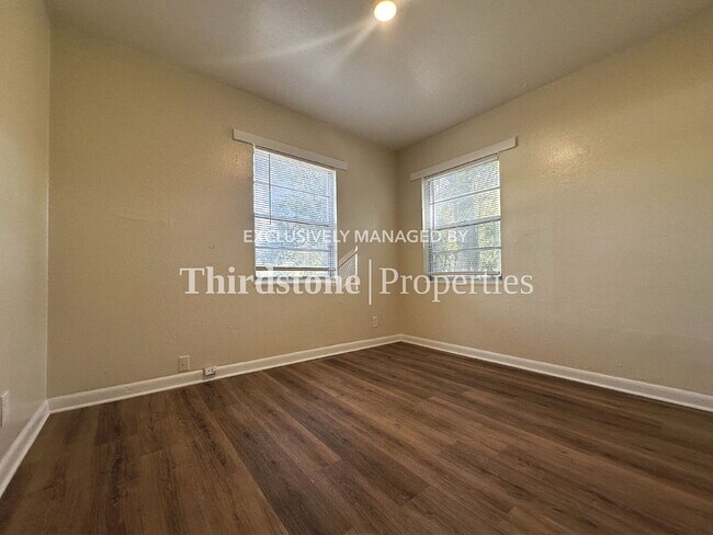 Building Photo - 5502 Plymouth St