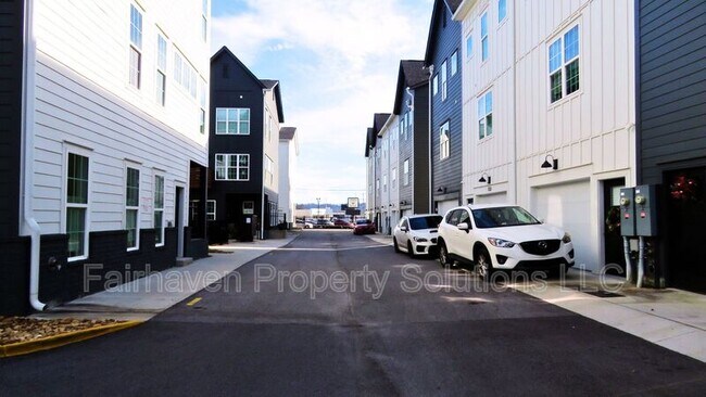 Building Photo - 1978 Mitchell Ave