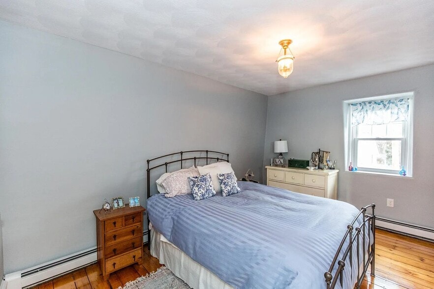 Building Photo - 6 George St