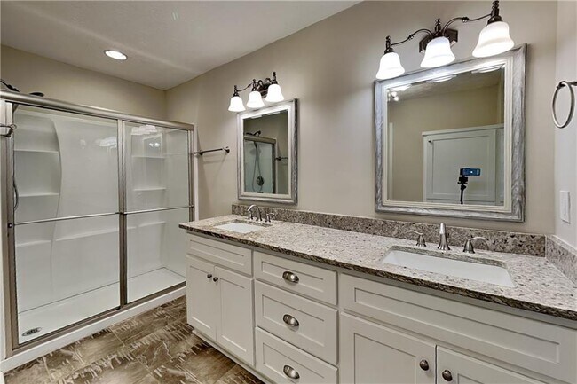 Building Photo - 3564 Saddlebrook Dr