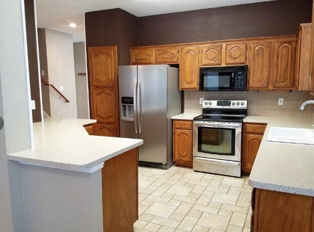 Building Photo - 1032 Sugarberry Ln