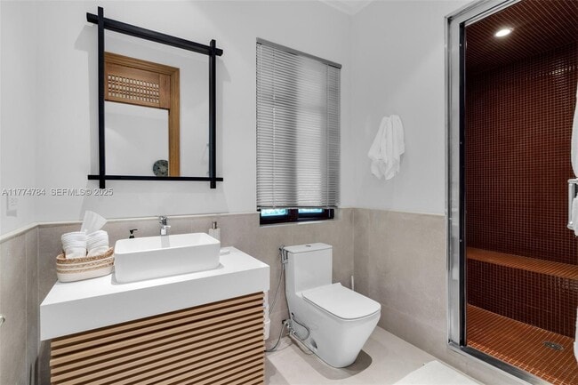 Building Photo - 9 Harbor Point